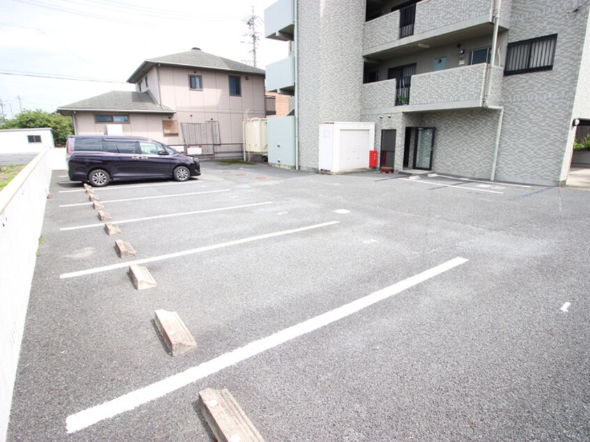 駐車場 エスパシオ佐千原