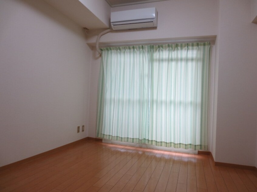 居室 BAKER.ST.221B