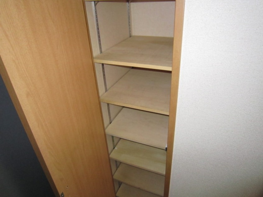 靴箱 現代ハウス新栄