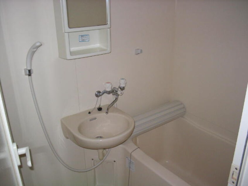 バス／シャワールーム等 現代ハウス新栄