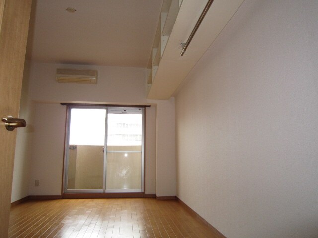 居室 現代ハウス新栄