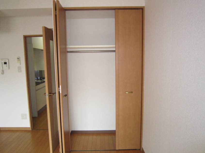 収納 現代ハウス新栄