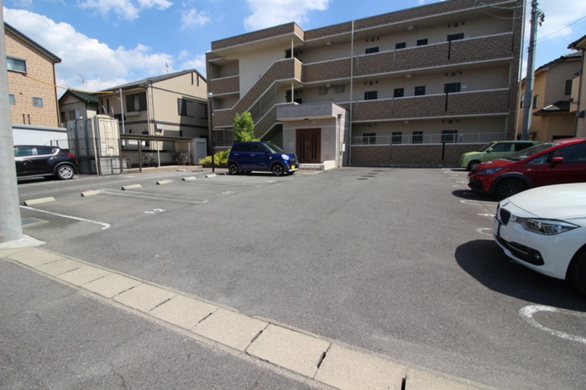 駐車場 シャイン ヴィレッジ