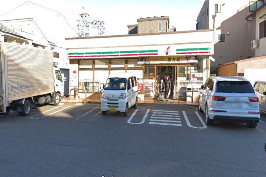 セブンイレブン上野3丁目店(コンビニ)まで207m シャトーナカムラ