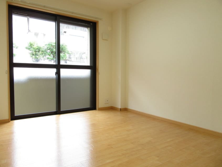 居室 ア－バンフロ－ラ