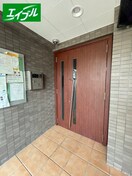 エントランス部分 サンライズ駒方