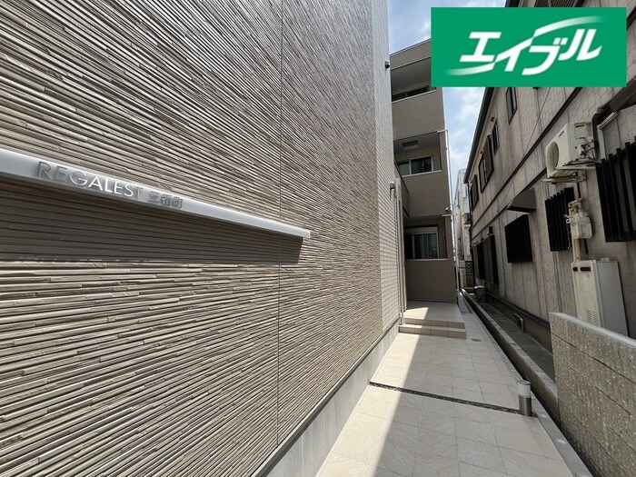 エントランス部分 REGALEST三番町
