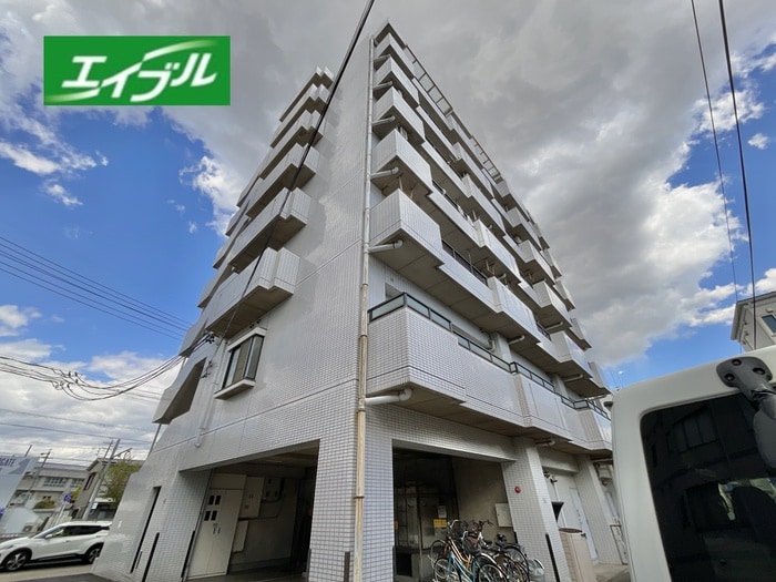 外観写真 ファミ－ル鶴里