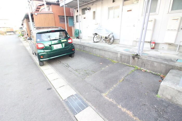 駐車場 曽野ハイツ