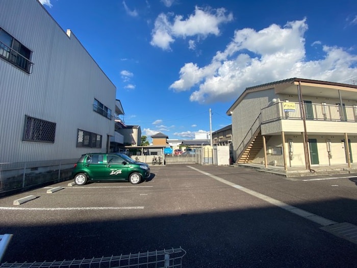 駐車場 リヴュール