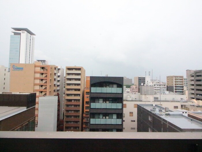 室内からの展望 ﾌﾟﾚｻﾝｽ丸の内ｱﾃﾞﾙ(505)