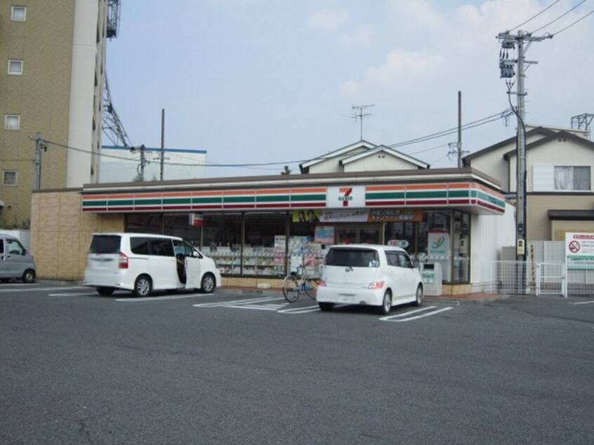 セブンイレブン尾張旭東大道町店(コンビニ)まで135m スプランドゥール・ガーデン