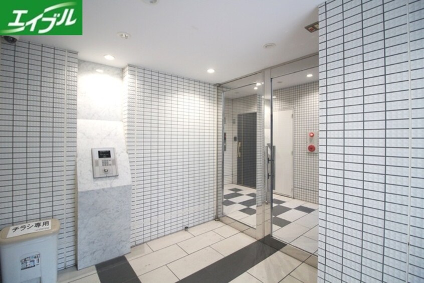 エントランス部分 スカイコート葵