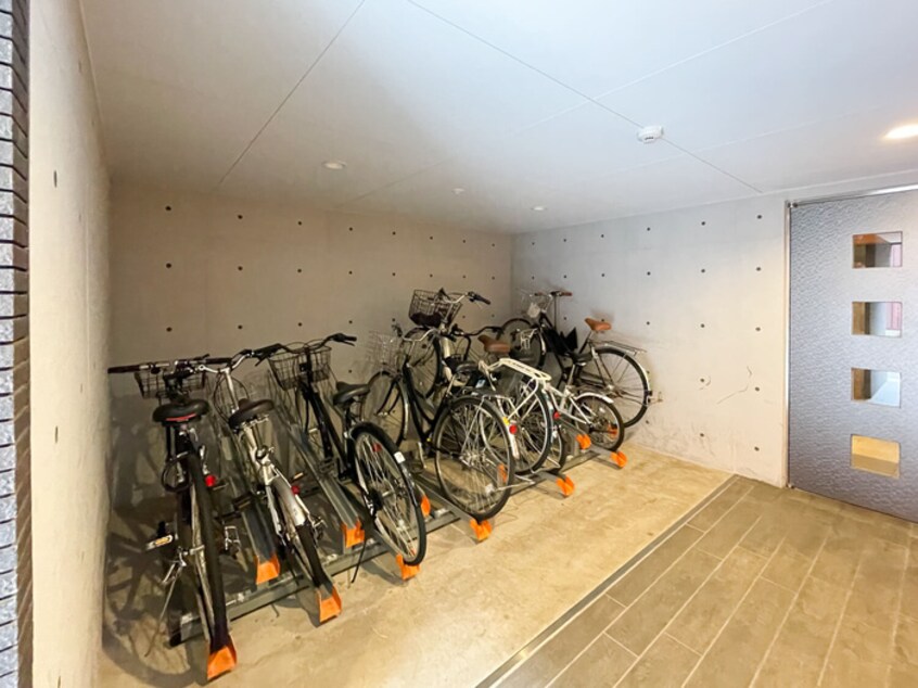 駐輪場 Branche葵