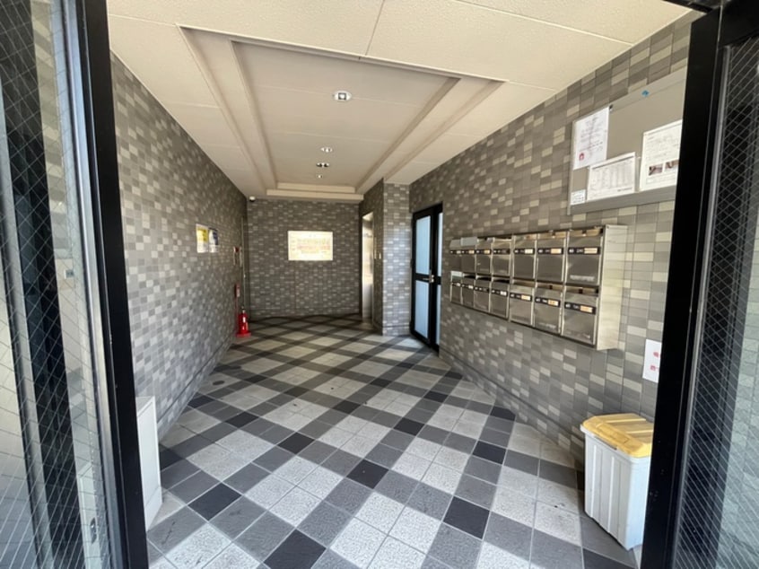 エントランス部分 日高ビル