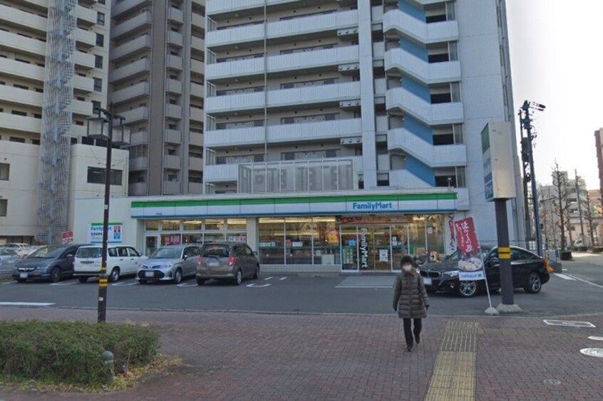 ファミリーマート千早店(コンビニ)まで170m リベルテ鶴舞