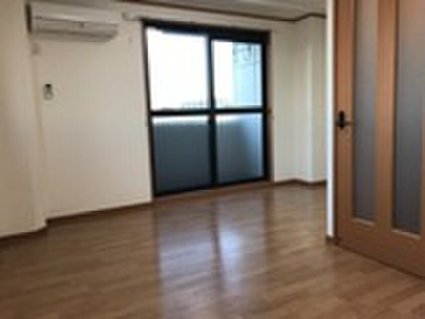 居室 コ－ナ－ハウス