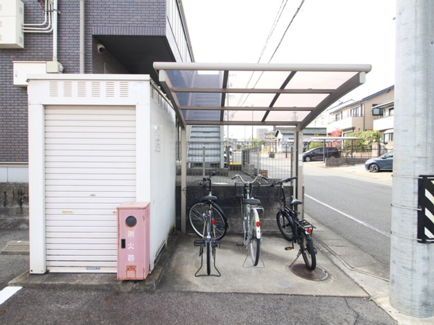 駐輪場 サンプレジャー三喜A