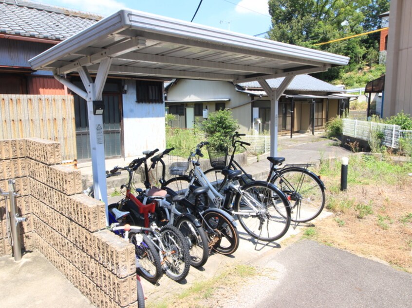 駐輪場 フェリーチェ
