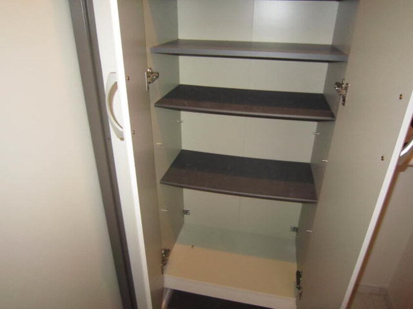 靴箱 Ｎｅｉｇｅ