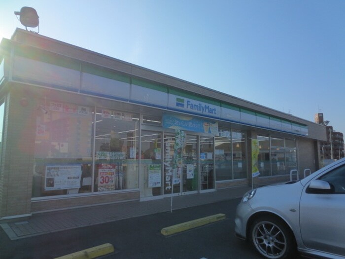 ファミリーマート名古屋港知多店(コンビニ)まで318m アネックス栄Ⅲ