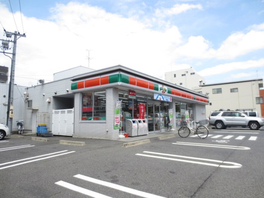 サンクス　名古屋上飯田店(コンビニ)まで146m カサドフェリーヌ