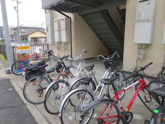 駐輪場 クレール