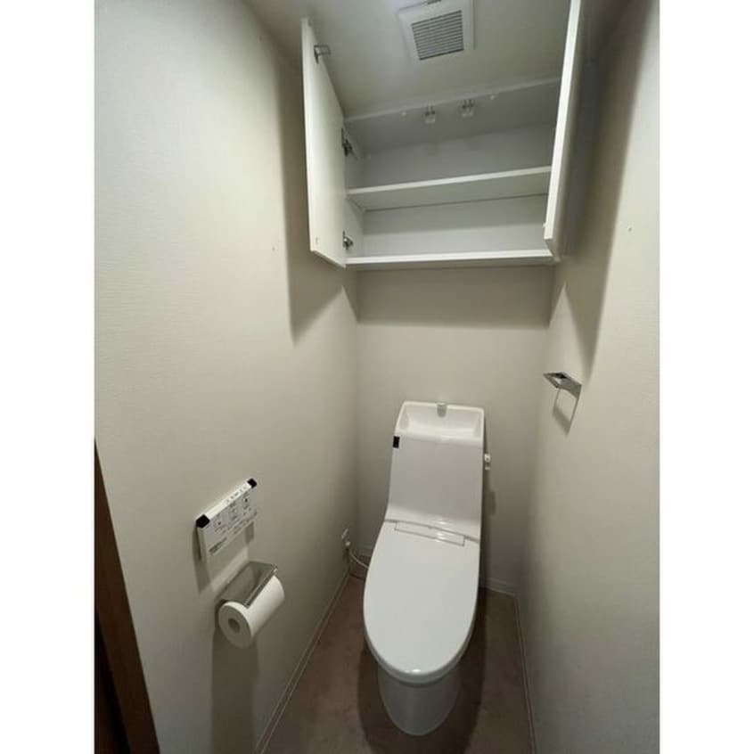 トイレ ﾌﾟﾚｻﾝｽｼﾞｪﾈ丸の内(1304)