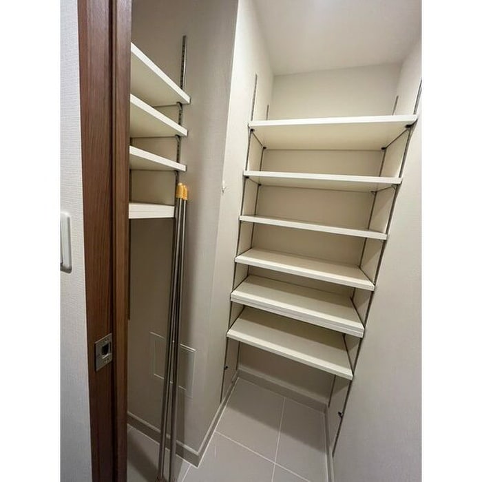 靴箱 ﾌﾟﾚｻﾝｽｼﾞｪﾈ丸の内(1304)