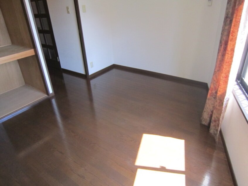 居室 ウエストコート又穂