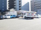 セブンイレブン(コンビニ)まで76m 西富マンション