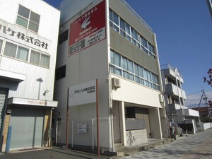 マルカビル