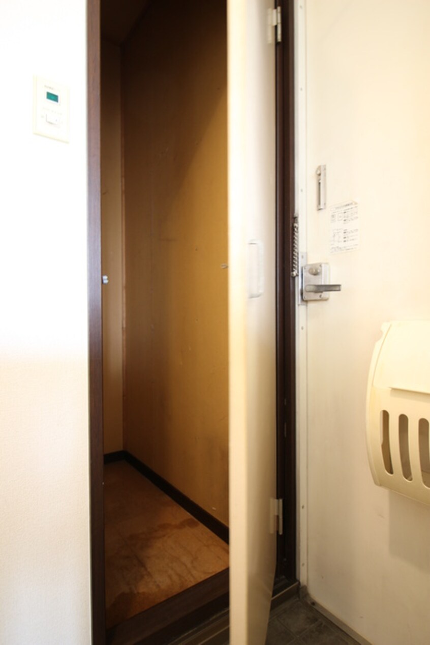 収納 サンライフ春香B