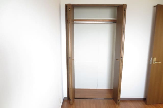 収納 エルグランド