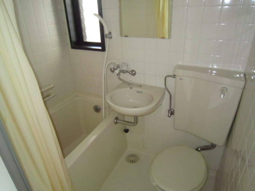 バス／シャワールーム等 パリーマンション