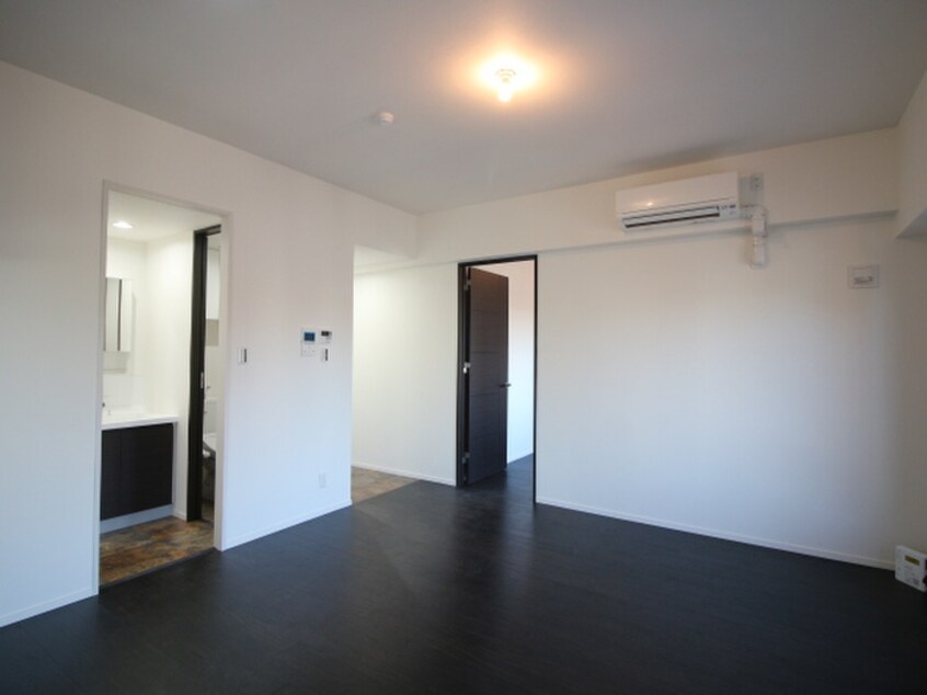 居室 ＲＩＮＡＳＣＥＲＥ