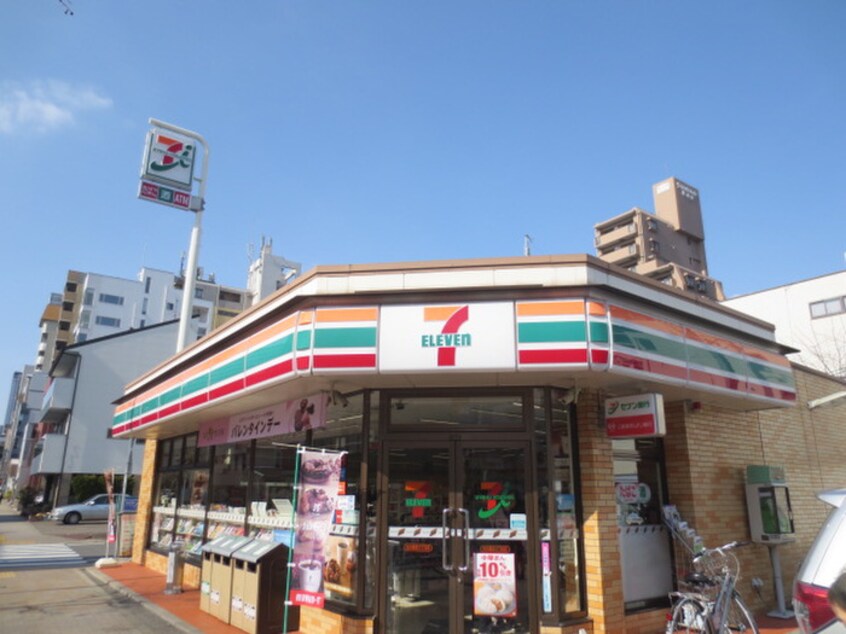 セブンイレブン名古屋泉2丁目店(コンビニ)まで208m ＲＩＮＡＳＣＥＲＥ