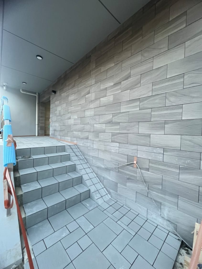 エントランス部分 ポ－ラスタ－１１ｔｈ星ヶ丘山手