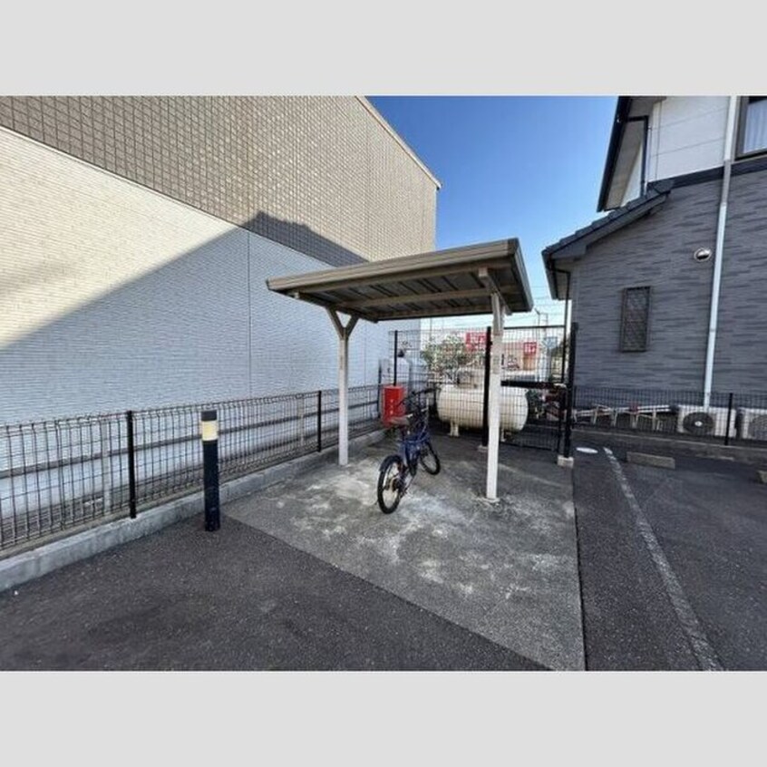 駐輪場 arcobaleno小井戸