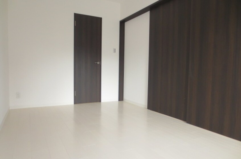 居室 ファミール熱田