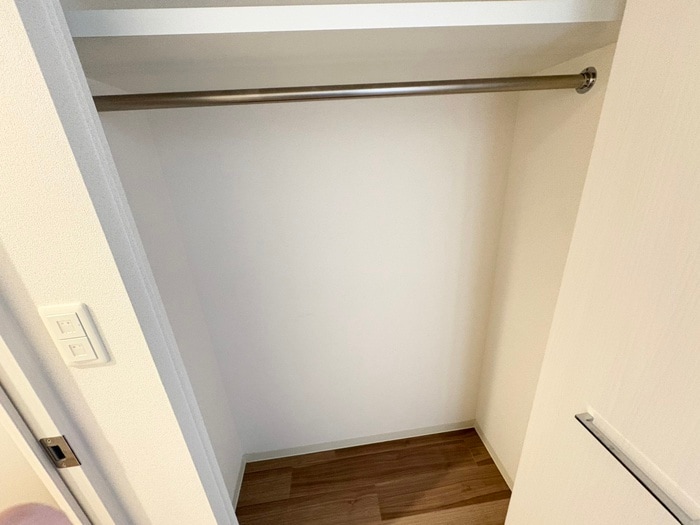 収納 ﾌﾟﾚｻﾝｽｼﾞｪﾈ新栄町駅前葵（517）