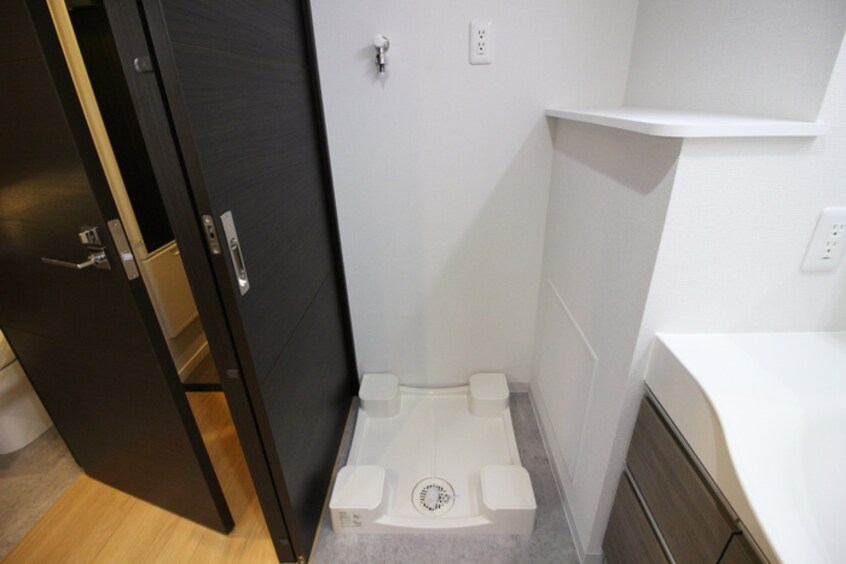 洗濯機置場 グランルクレ新栄ウエスト