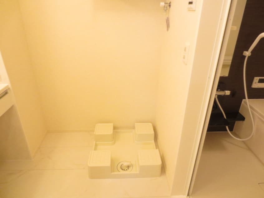 洗濯機置場 THE　FIRST