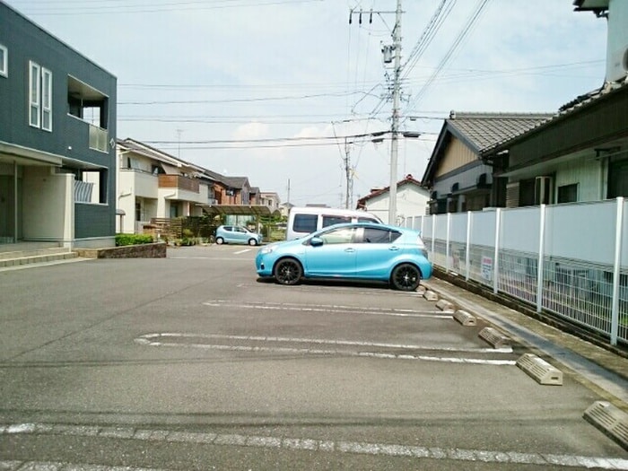 駐車場 カトルセゾンＡ