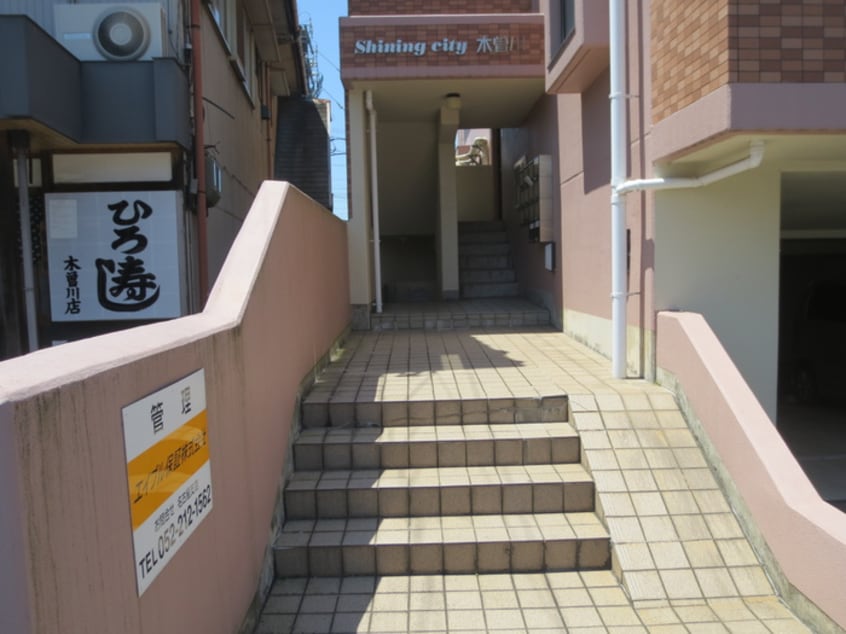 エントランス部分 シャイニングシティー木曽川