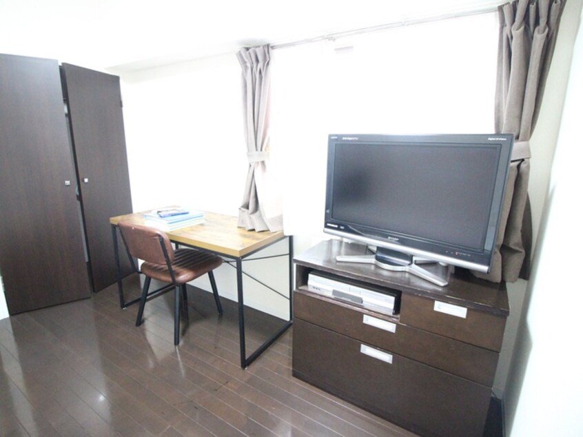 居室 アマ－レ葵