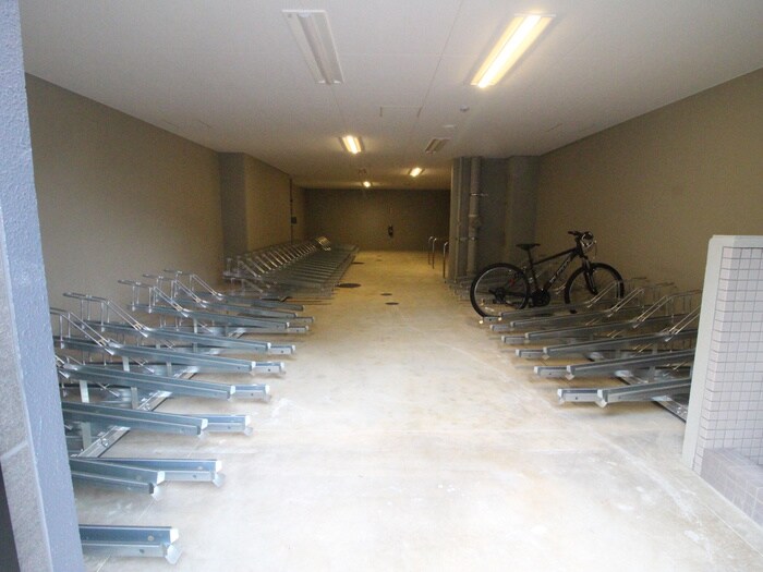 駐輪場 ｴｽﾘｰﾄﾞ新栄ｸﾞﾗﾝﾗｸﾞｼﾞｪ