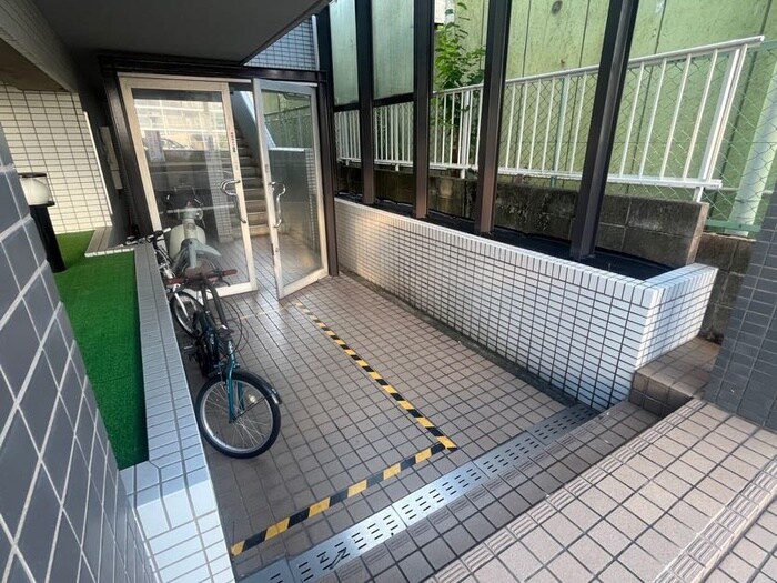 エントランス部分 フローレスチェリー