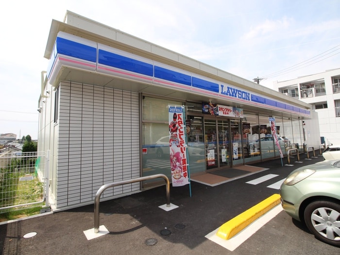 ローソン天白向が丘一丁目店(コンビニ)まで600m フローレスチェリー