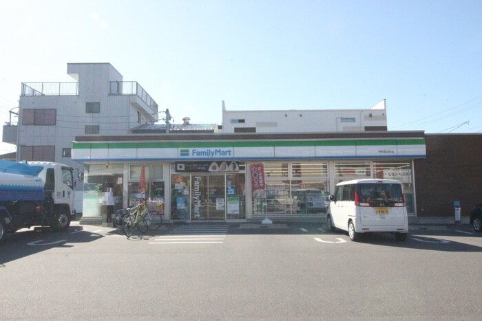 ファミリーマート中村森田町店(コンビニ)まで383m ゼファー高道